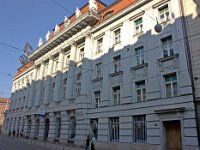 Trg bana Jelačića 13, danas zgrada Croatia osiguranja na uglu Trg bana Jelačića i Praške  (sagradio Janko Jambrišak 1881.)